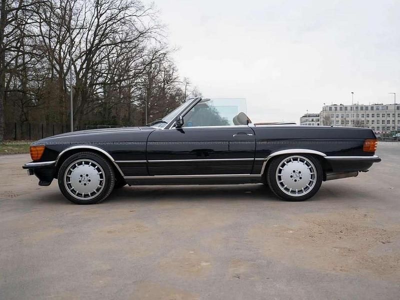 Gebraucht Mercedes 560 231 PS (169 kW) 1988 Schwarz Cabrio