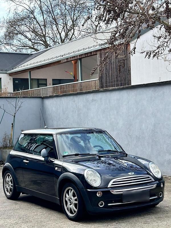Gebraucht Mini Cooper 90 PS (66 kW) 2005 Schwarz Kleinwagen