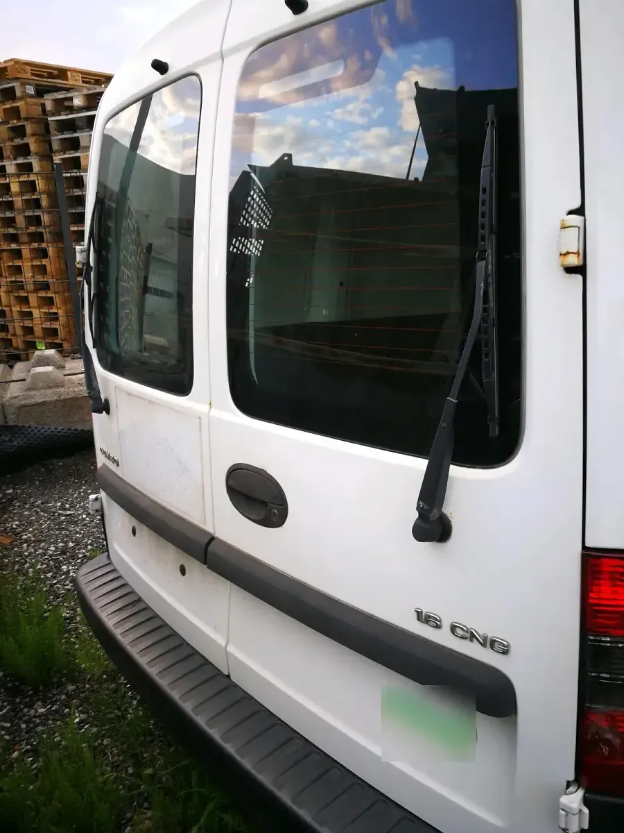 Gebraucht Opel Combo 98 PS (72 kW) 2006 Weiß Van / Kleinbus