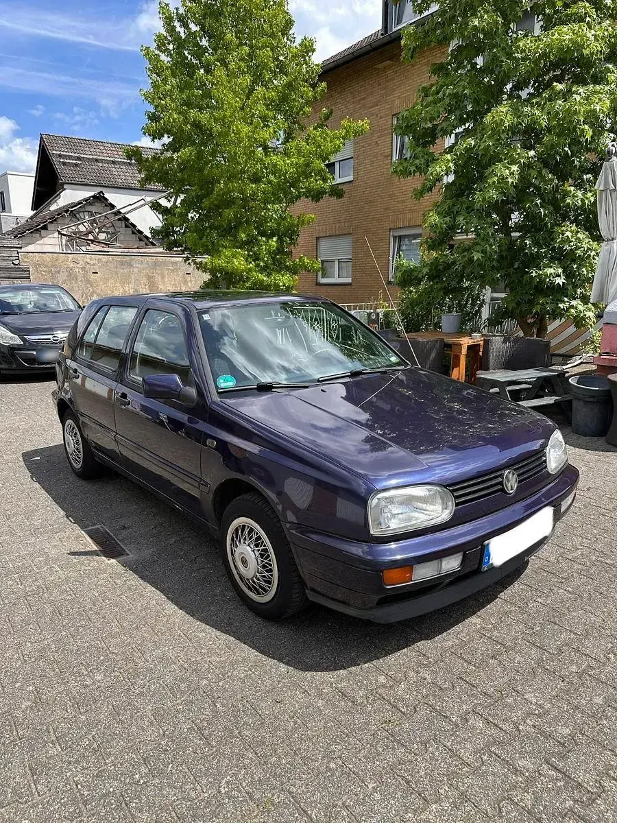 Gebraucht VW Golf III Edition 75 PS (55 kW) 1997 Violet Kleinwagen