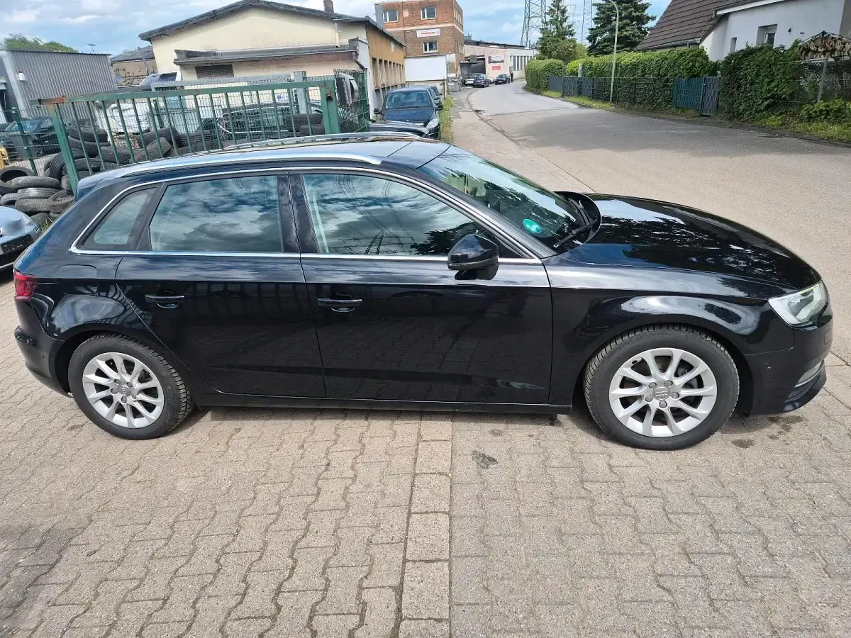 Gebraucht Audi A3 Ambition 140 PS (102 kW) 2014 Schwarz Limousine