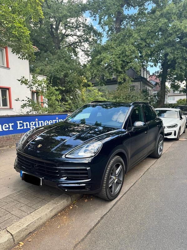 Schwarz Gebraucht 2018 Porsche Cayenne SUV | 40.500 € (Fairer Preis) - Bild 1/4