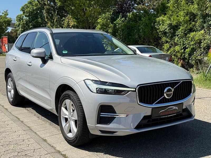 Gebraucht Volvo XC60 Core 197 PS (144 kW) 2023 Silber SUV