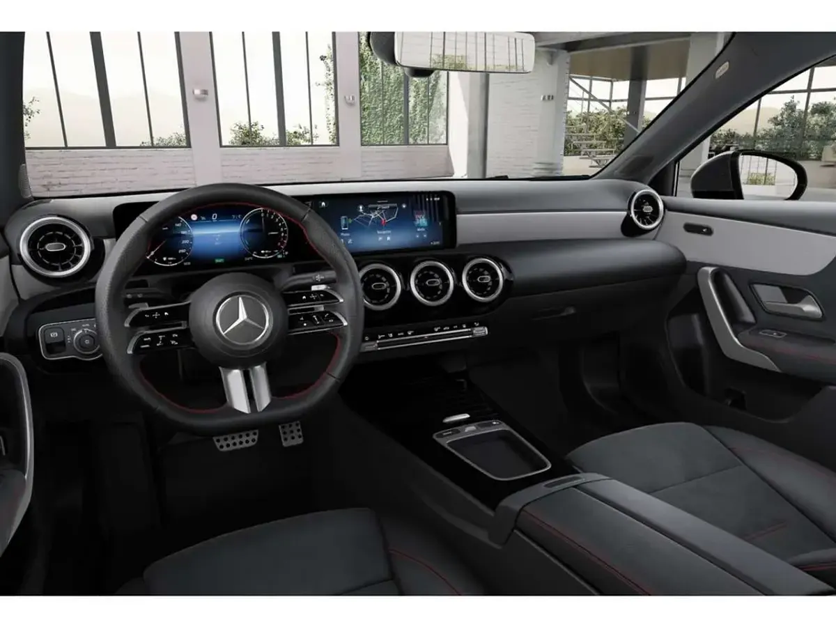 Gebraucht Mercedes A250 Advanced 218 PS (160 kW) 2025 Schwarz / kosmosschwarz Limousine