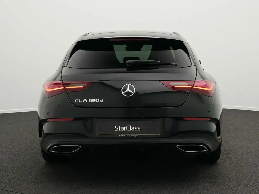 Gebraucht Mercedes CLA180 116 PS (85 kW) 2026 Schwarz Limousine