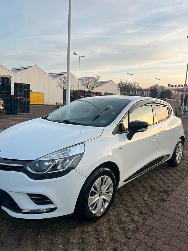 Gebraucht Renault Clio IV 75 PS (55 kW) 2017 Weiß Kleinwagen