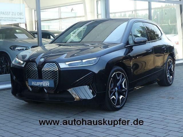 Sophistograu Gebraucht 2023 BMW iX Sport Line SUV | 58.700 € (Superpreis) - Bild 1/4