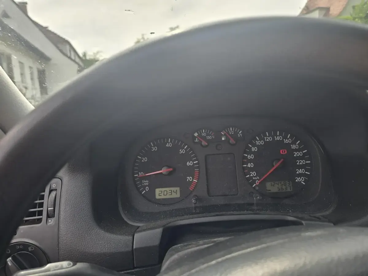 Gebraucht VW Bora 115 PS (84 kW) 1999 Rot Kombi