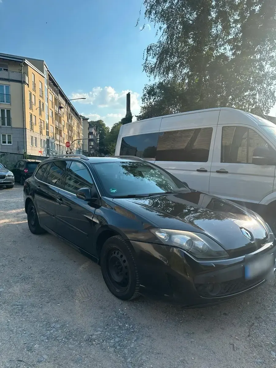 Gebraucht Renault Laguna GrandTour 150 PS (110 kW) 2010 Schwarz Kombi