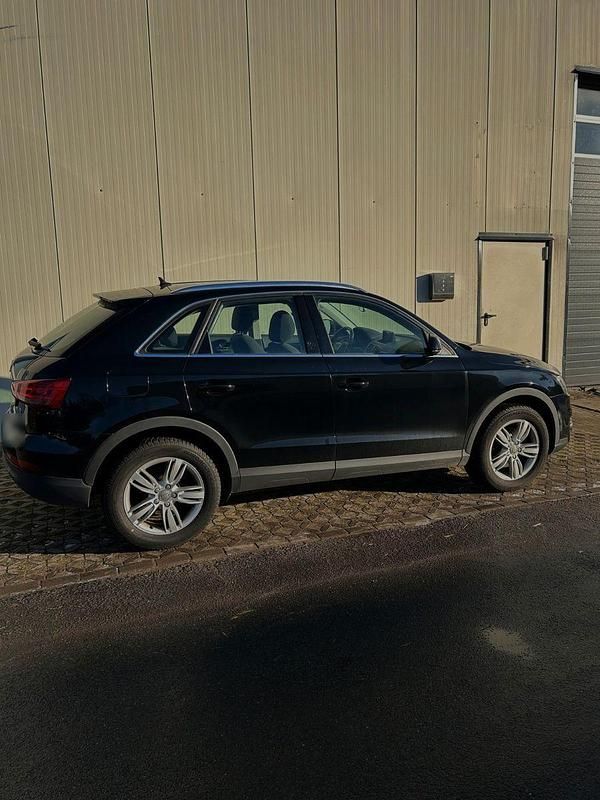 Usata Audi Q3 140 CV (102 kW) 2012 Nero SUV