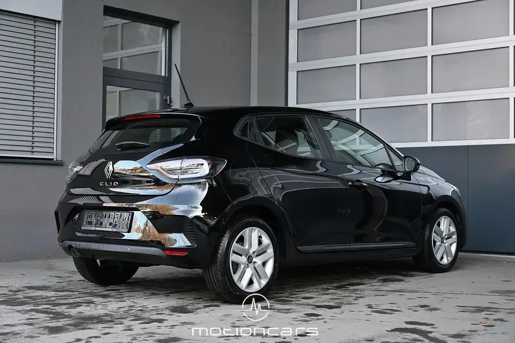 Używany Renault Clio V Evolution 91 KM (66 kW) 2025 Czarny Sedan/Limuzyna