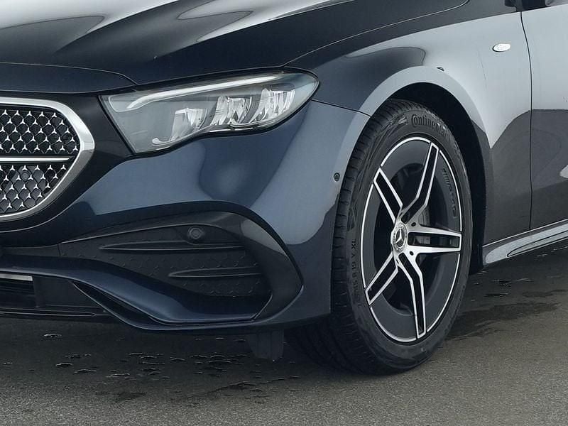 Gebraucht Mercedes E300 AMG 313 PS (230 kW) 2025 Lack nautikblau Kombi