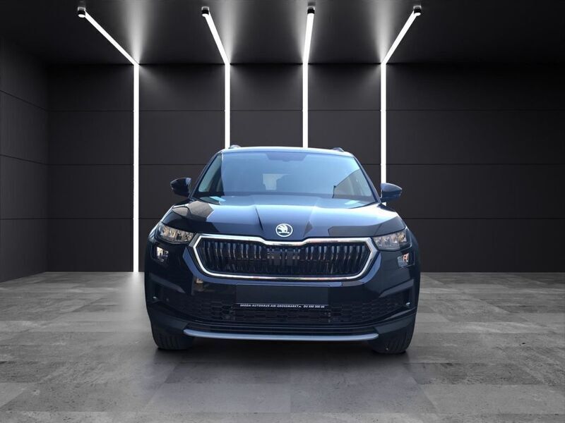 Schwarzmagic perleffekt Gebraucht 2024 Skoda Kodiaq Ambition SUV | 36.990 € (Superpreis) - Bild 1/4