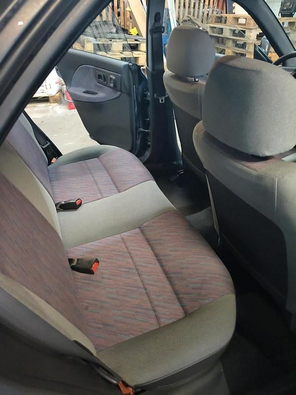 Gebraucht Subaru Impreza 103 PS (75 kW) 1993 Blau Kombi