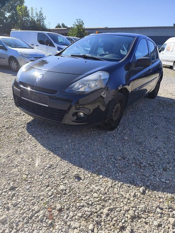 Schwarz Gebraucht 2010 Renault Clio III Kleinwagen | 2.000 € - Bild 1/4