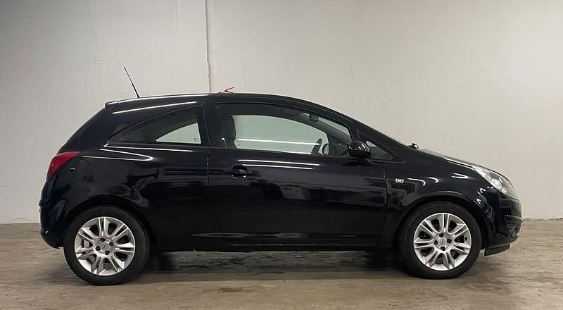 Gebraucht Opel Corsa 90 PS (66 kW) 2009 Schwarz Coupé