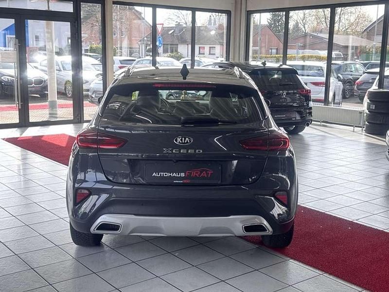Gebraucht Kia XCeed Spirit 105 PS (77 kW) 2021 Grau SUV