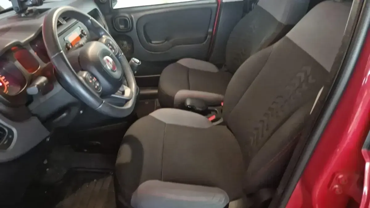 Gebraucht Fiat Panda 90 PS (66 kW) 2018 Rot Kleinwagen
