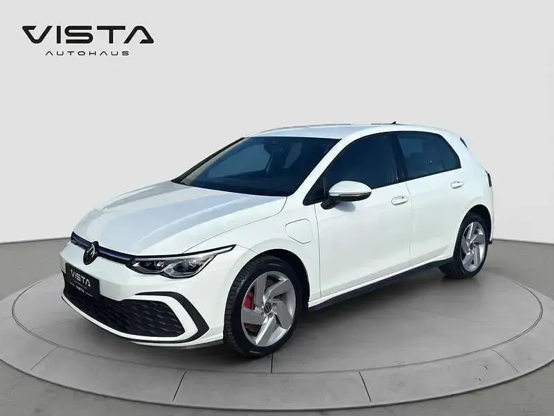 Gebraucht VW Golf VIII GTE 150 PS (110 kW) 2022 Weiß Limousine