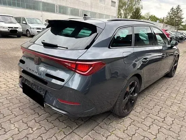 Gebraucht Cupra Leon 150 PS (110 kW) 2023 Magnetic tech grey Kombi