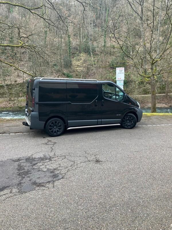 Schwarz Gebraucht 2006 Renault Traffic Van | 2.190 € - Bild 1/4