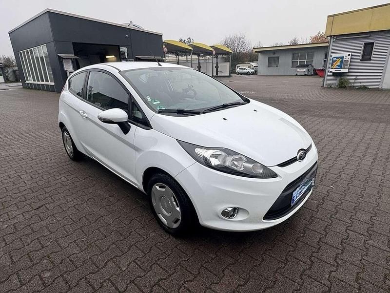 Gebraucht Ford Fiesta Trend 60 PS (44 kW) 2012 Limousine