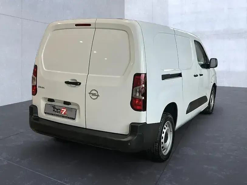 Gebraucht Opel Combo Basis 102 PS (75 kW) 2024 Lackierung weiss icy/typ ausse Van / Kleinbus