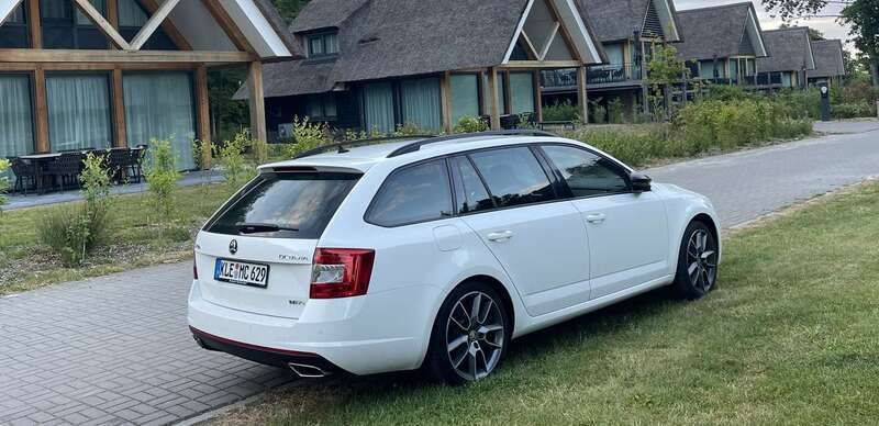 Weiß Gebraucht 2014 Skoda Octavia vRS Kombi | 9.250 € (Superpreis) - Bild 1/4