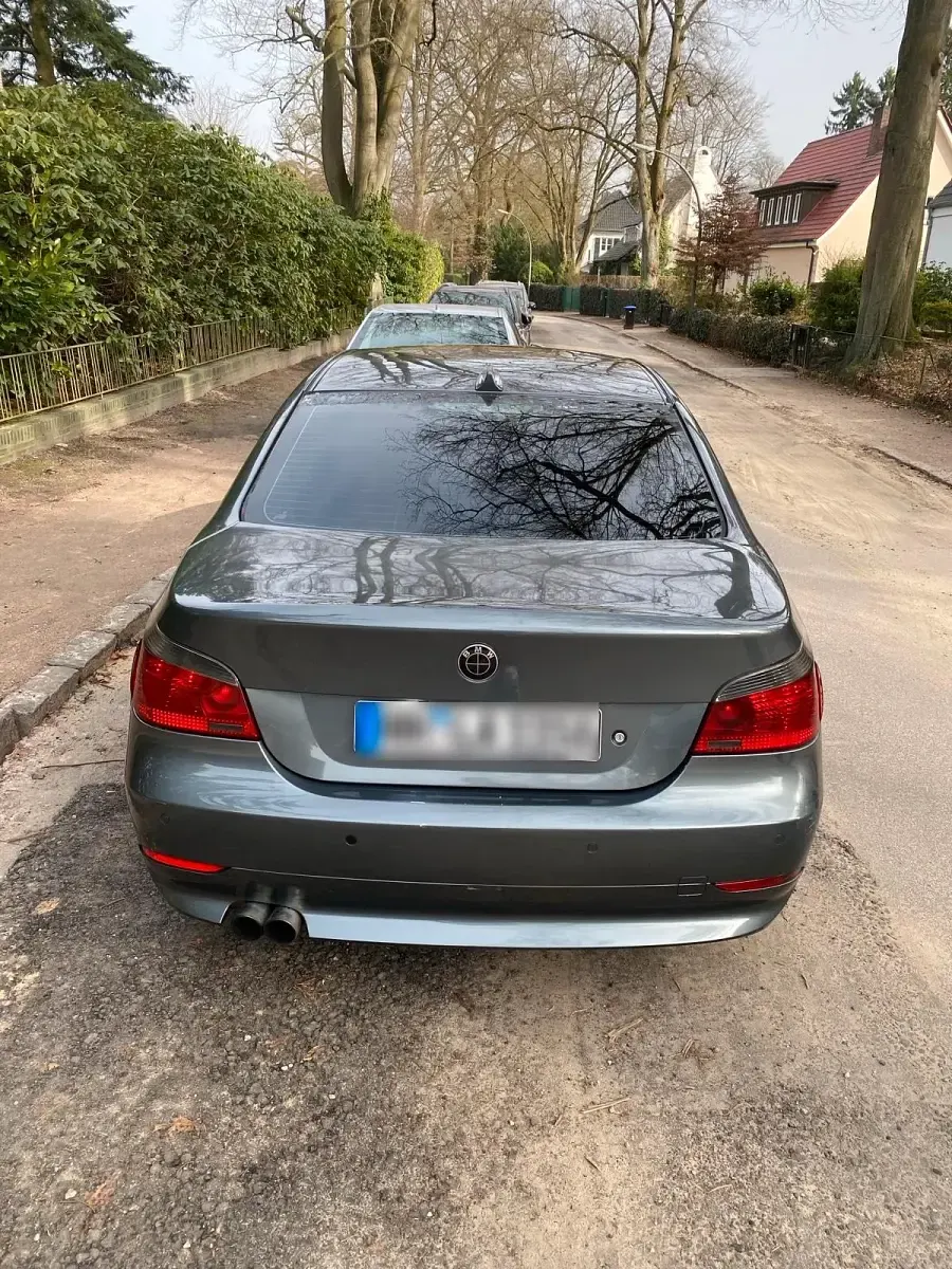 Gebraucht BMW 530 218 PS (160 kW) 2005 Grau Limousine