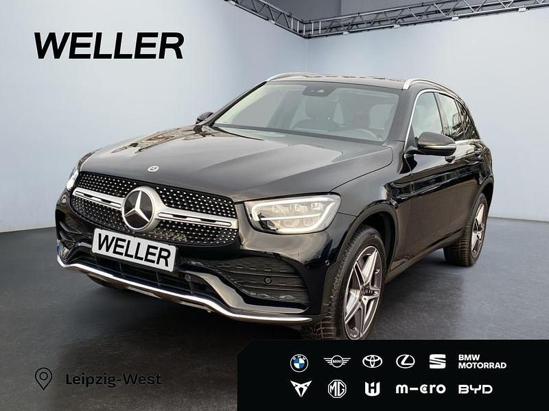 Schwarz Gebraucht 2021 Mercedes GLC300e AMG line SUV | 33.490 € (Guter Preis) - Bild 1/3