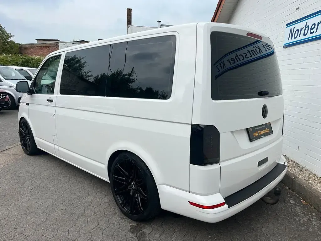 Gebraucht VW Multivan 150 PS (110 kW) 2018 Weiß Van / Kleinbus