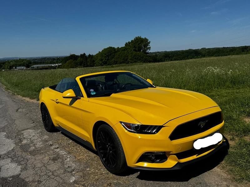 Usata Ford Mustang 317 CV (233 kW) 2017 Giallo Cabrio