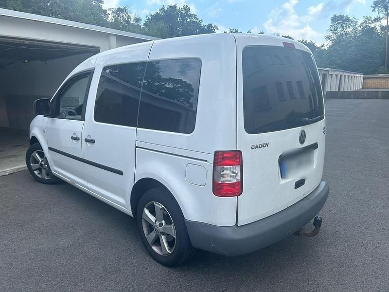 Weiß Gebraucht 2010 VW Caddy Van / Kleinbus | 5.500 € (Teuer) - Bild 1/4