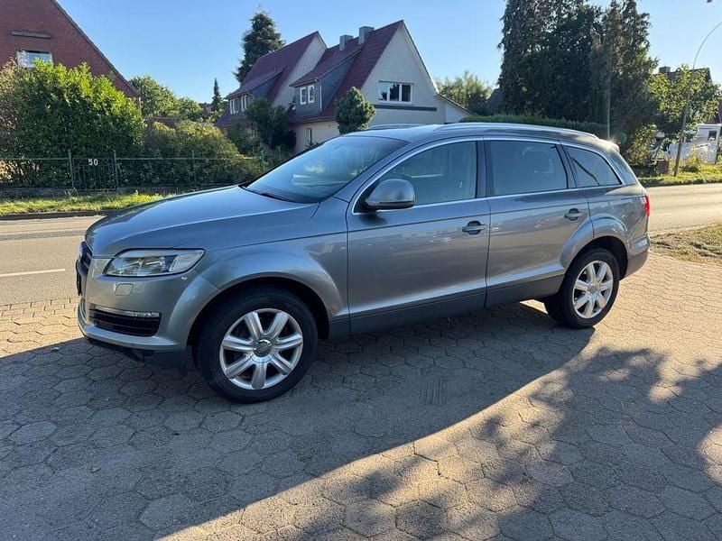 Other Gebraucht 2006 Audi Q7 SUV | 4.500 € (Etwas zu teuer) - Bild 1/4