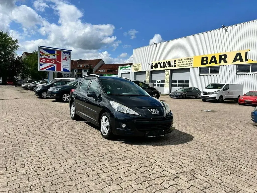 Gebraucht Peugeot 207 92 PS (67 kW) 2017 Schwarz Limousine