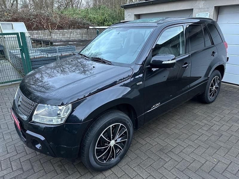 Gebraucht Suzuki Grand Vitara 129 PS (94 kW) 2010 Schwarz SUV