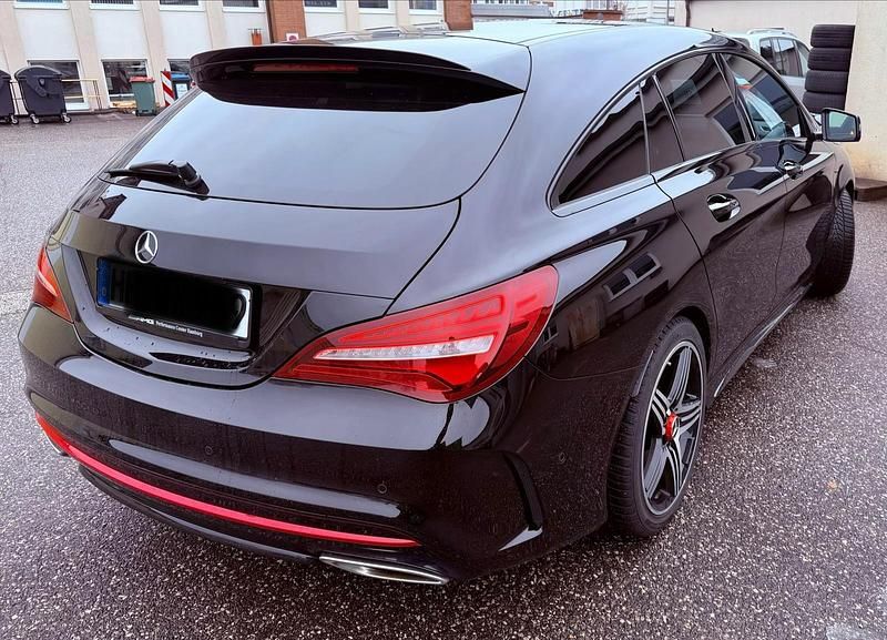 Gebraucht Mercedes CLA250 218 PS (160 kW) 2018 Schwarz Limousine