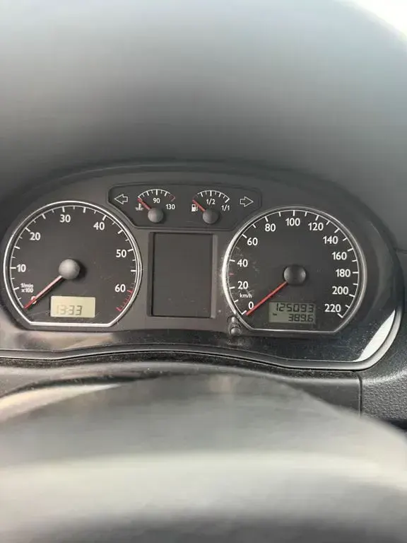 Gebraucht VW Polo Basis 75 PS (55 kW) 2004 Silber Kleinwagen