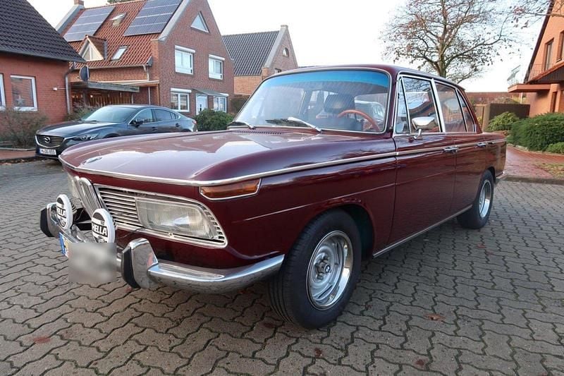 Rot Gebraucht 1971 BMW 2000 Sport Line Limousine | 15.500 € - Bild 1/4