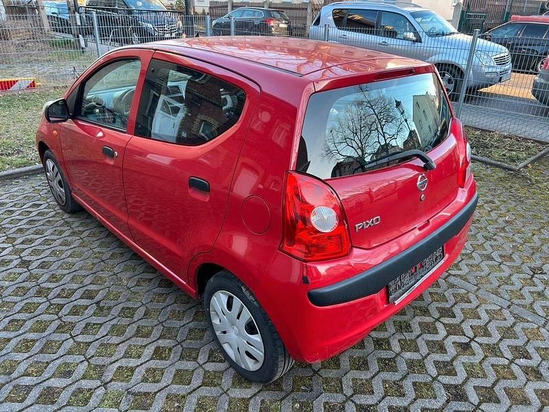 Gebraucht Nissan Pixo 68 PS (50 kW) 2011 Rot Kleinwagen