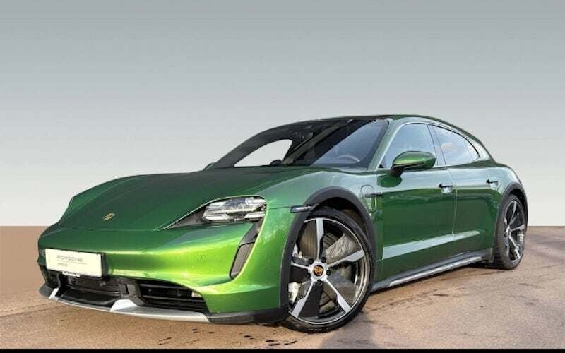 Grün Gebraucht 2022 Porsche Taycan Cross Turismo Limousine | 99.500 € (Fairer Preis) - Bild 1/4