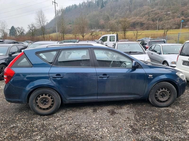 Gebraucht Kia Ceed 120 PS (88 kW) 2008 Blau Kleinwagen