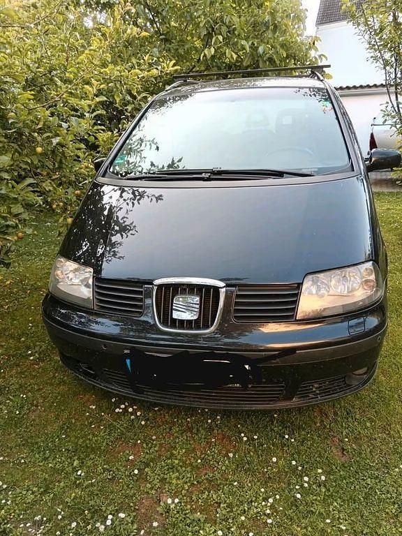 Schwarz Gebraucht 2008 Seat Alhambra Reference Van / Kleinbus | 2.700 € (Fairer Preis) - Bild 1/2