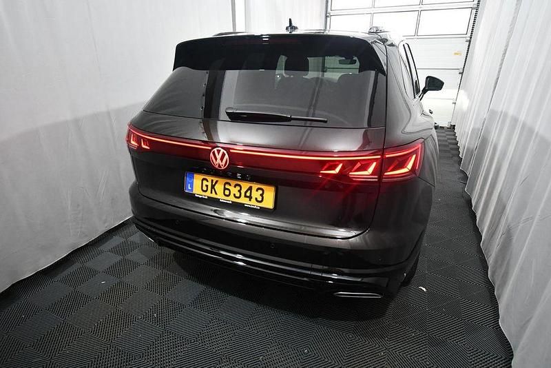 Gebraucht VW Touareg R-line 286 PS (210 kW) 2026 Braun SUV
