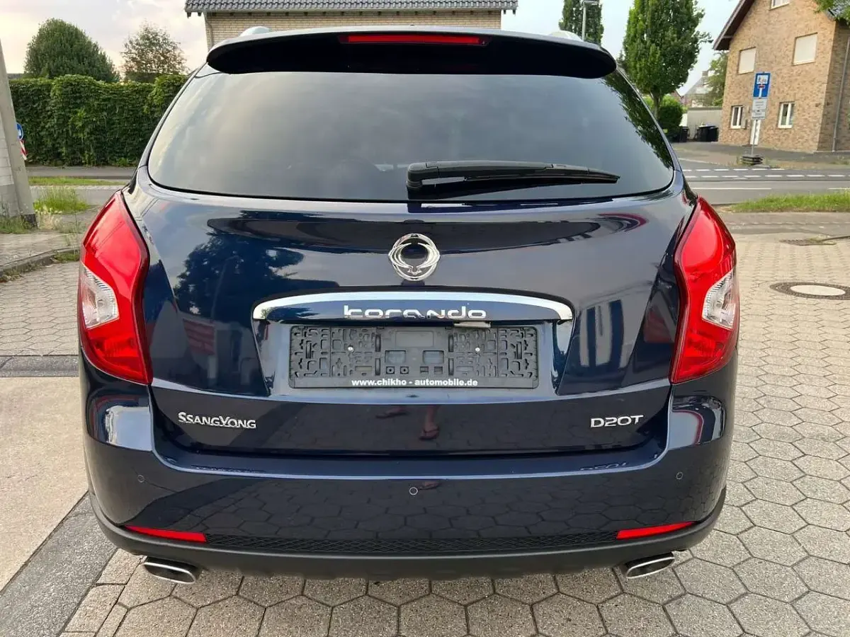 Gebraucht SsangYong Korando Crystal 150 PS (110 kW) 2015 Blau SUV