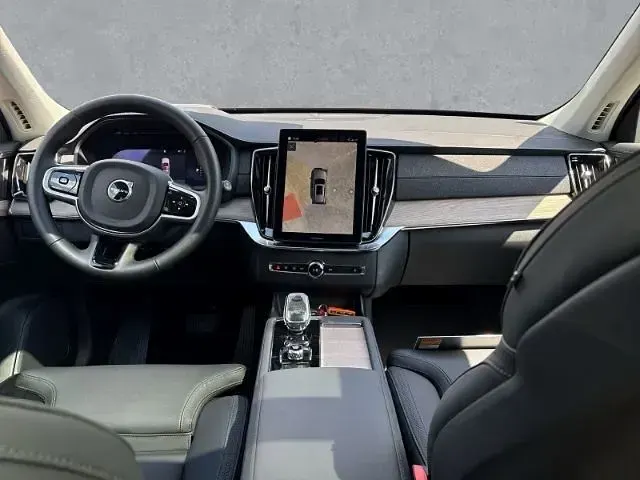 Gebraucht Volvo XC90 Plus 455 PS (334 kW) 2025 Mulberry / metallic SUV