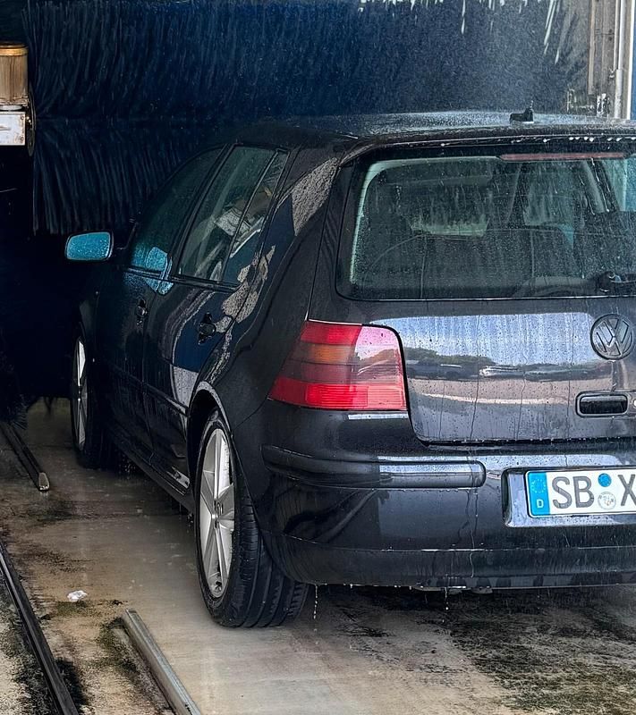 Schwarz Gebraucht 2000 VW Golf IV Limousine | 2.850 € (Teuer) - Bild 1/4