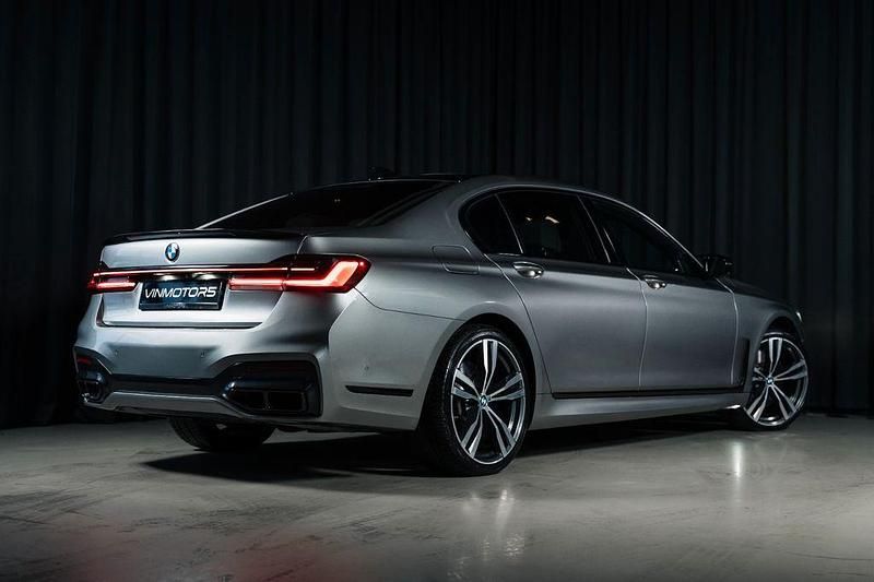 Gebraucht BMW 745e Performance 394 PS (289 kW) 2020 Silber Limousine