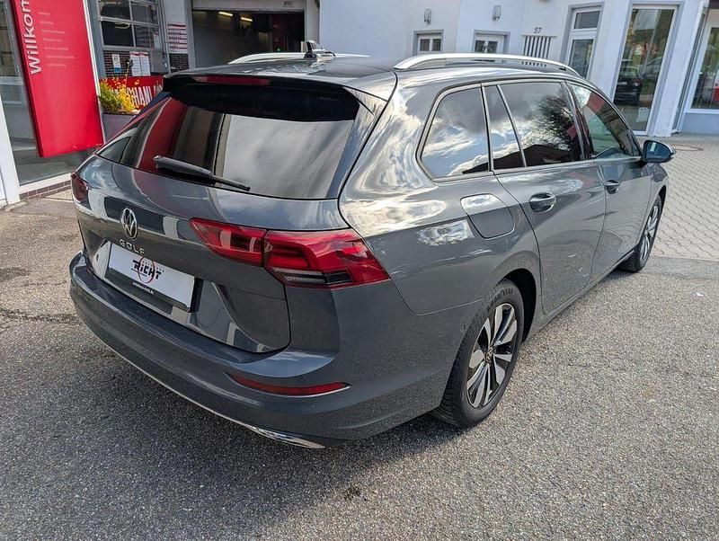 Gebraucht VW Golf VIII Move 150 PS (110 kW) 2024 Grau Kombi