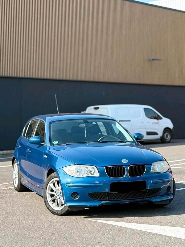 Second-hand BMW 120 150 CP (110 kW) 2006 Albastru Hatchback
